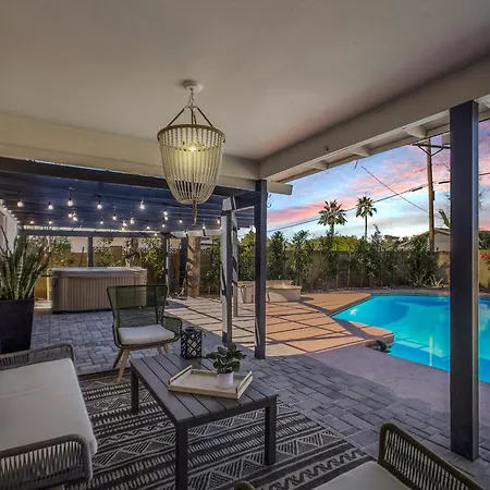 Villa Montecito - Hot Tub - Amazing Pool - Fire Pit